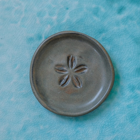 Cowrie Flower Small Dish | Bark Brown