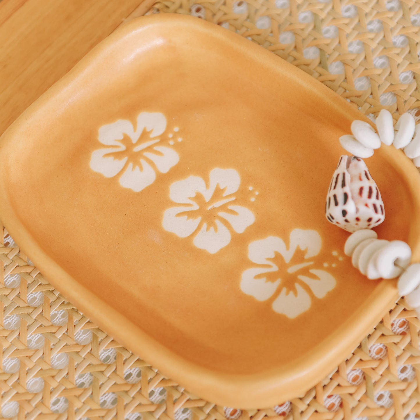 Small Triple Hibiscus Dish | Island Sun