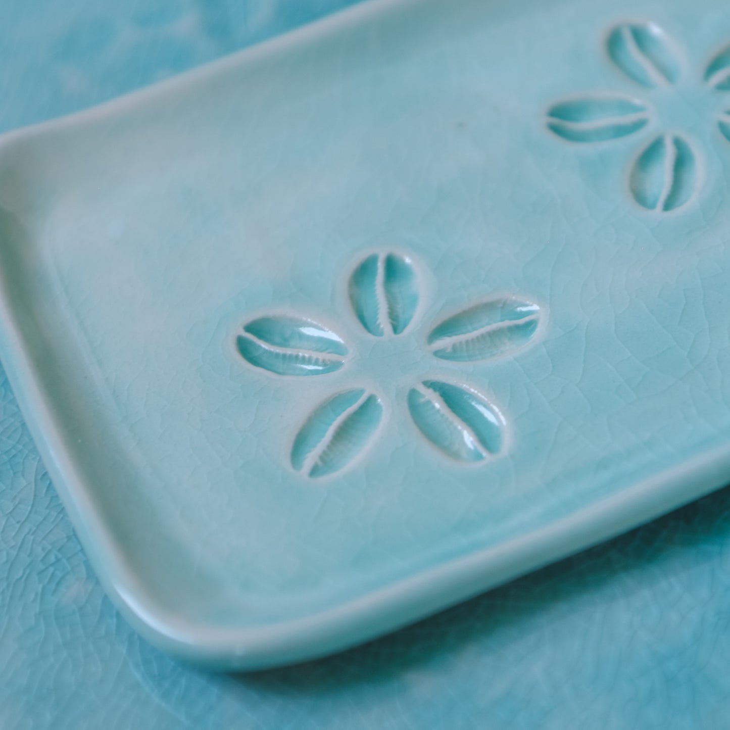 Cowrie Flower Tray | Water