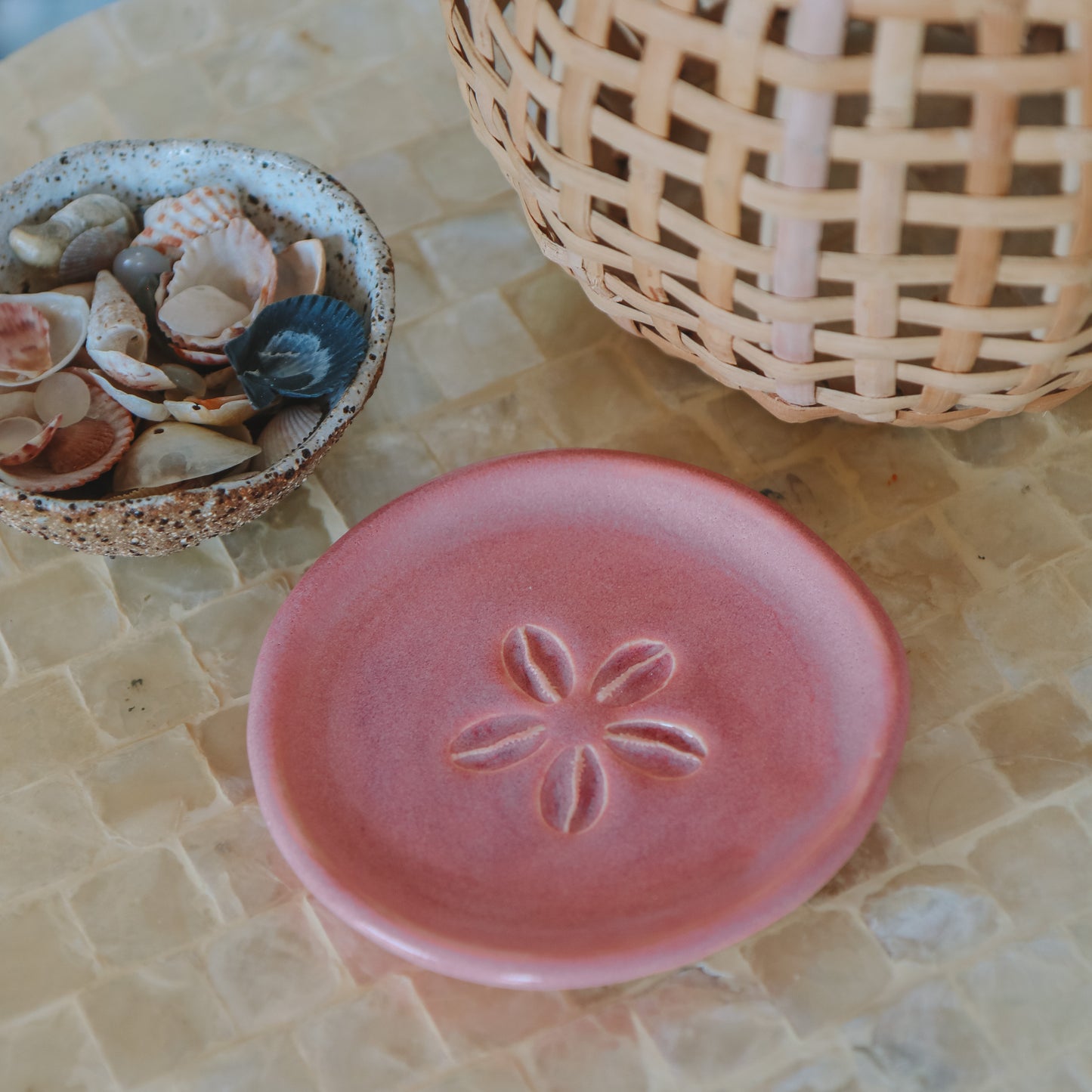 Cowrie Flower Small Dish | Berry
