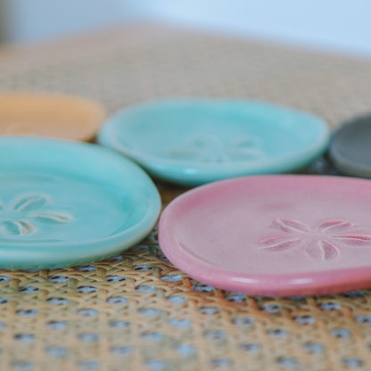 Cowrie Flower Small Dish | Berry