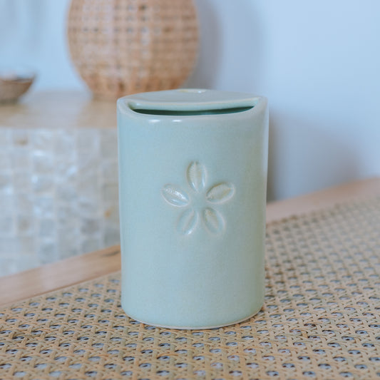 Cowrie Flower Takeaway Cup | 16oz Sea Foam