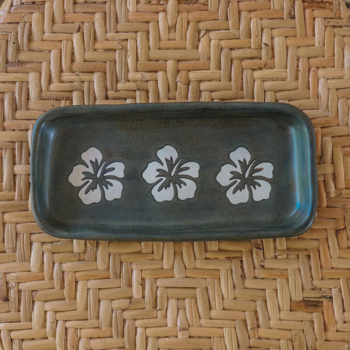 Triple Hibiscus Long Plate | Bark