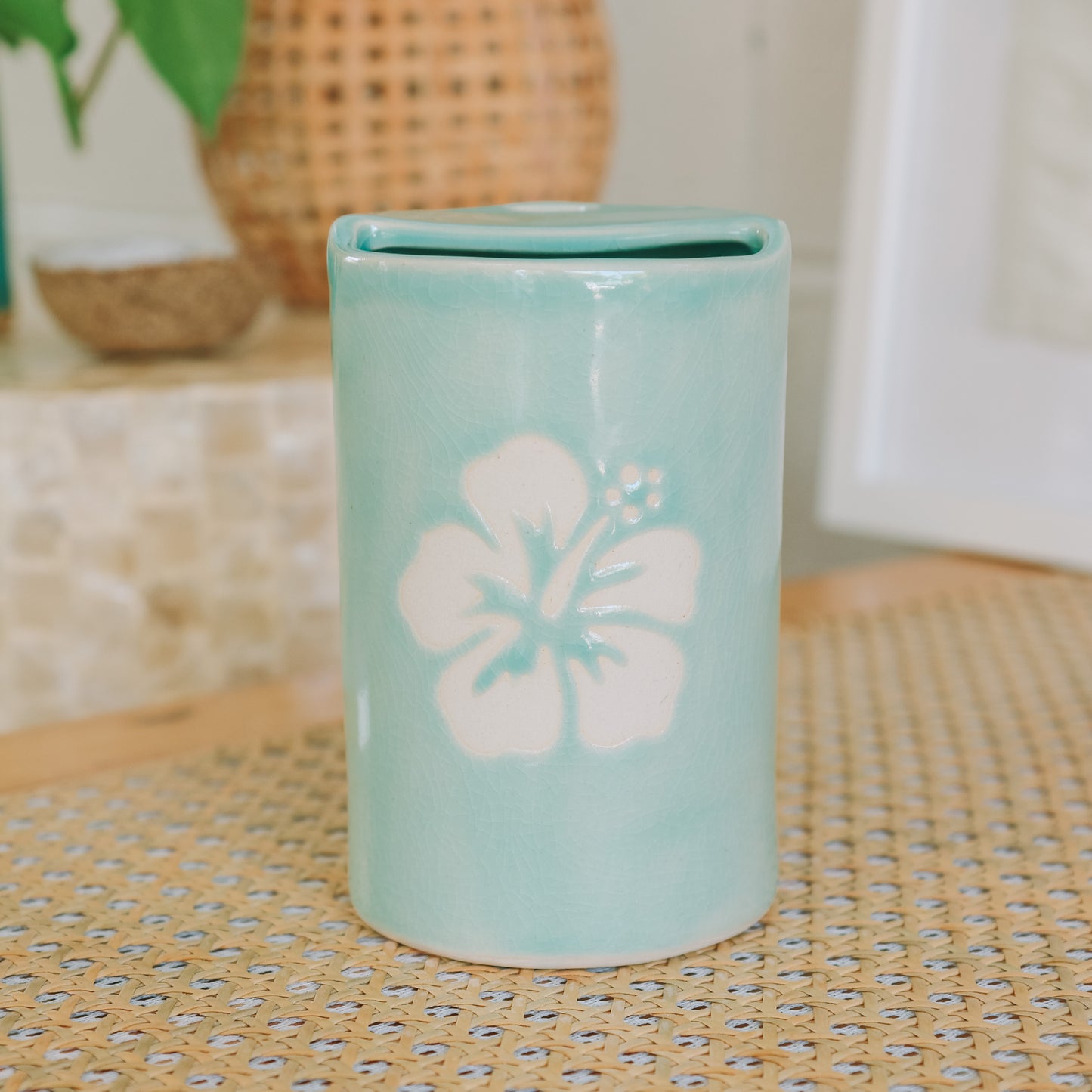 Hibiscus Takeaway Cup | 16oz Water